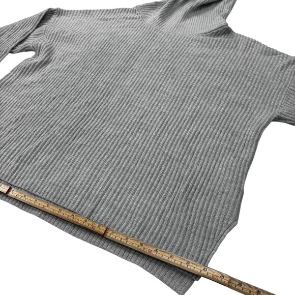 Banana Republic Womens Ribbed Turtleneck Sweater XL Gray Acrylic/Nylon Blend - Picture 10 of 11